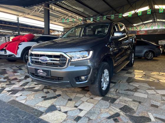 FORD RANGER 3.2 LIMITED 4X4 CD 20V DIESEL 4P AUTOMÁTICO